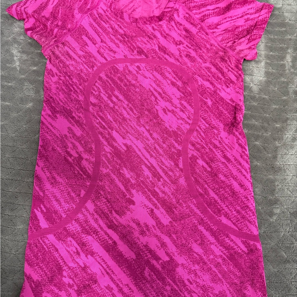 lululemon athletica Pink Short Sleeve Tee